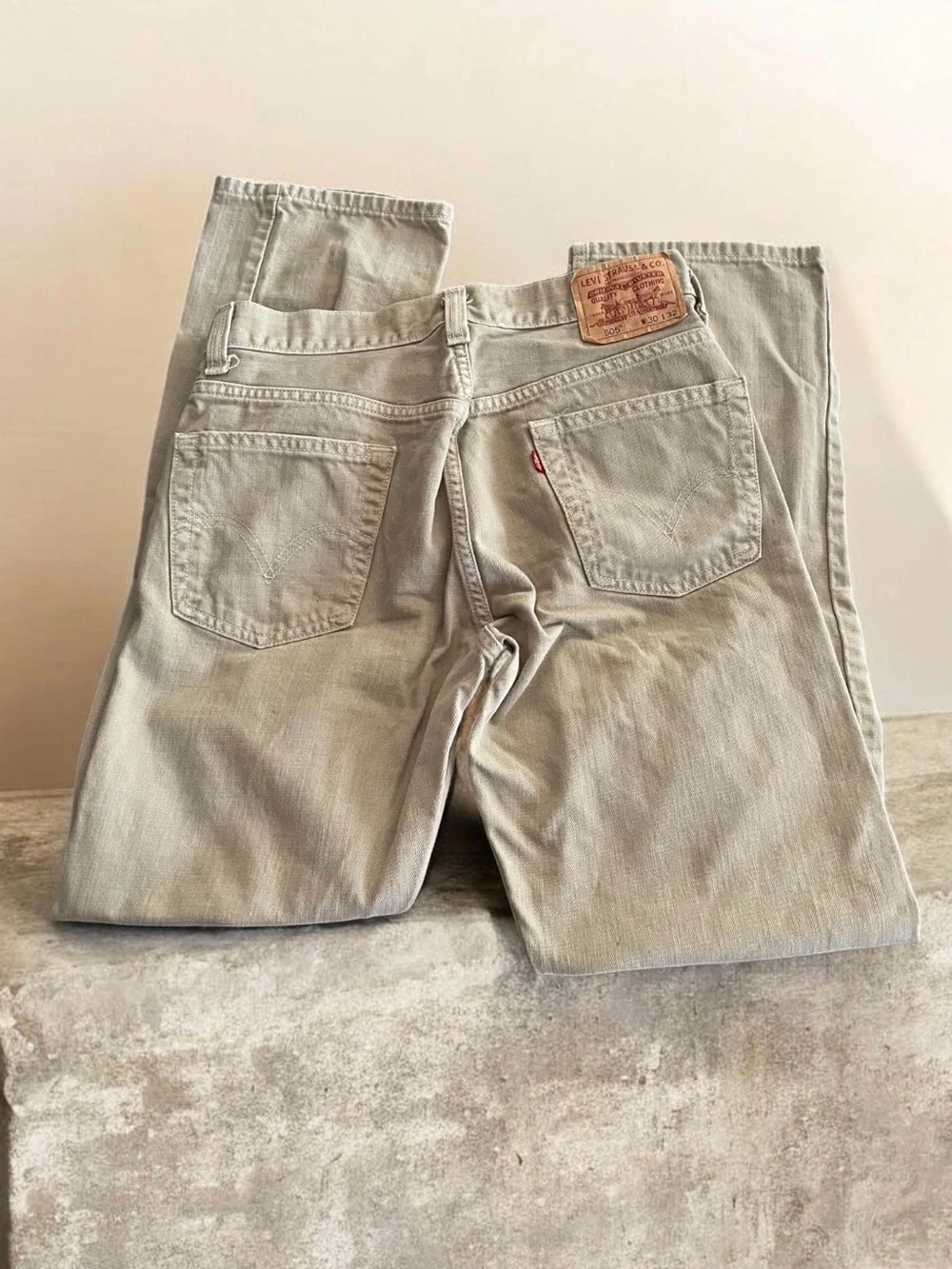 Levi's Light Beige Relaxed Jeans
